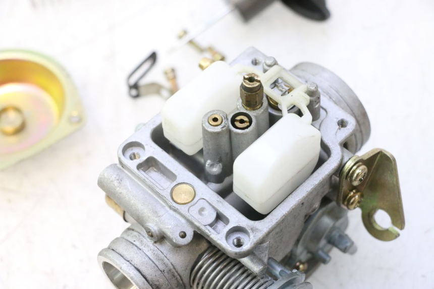 photo de CARBURATEUR YIYING RETRO 125 (2008 - 2018) - Zoom composants