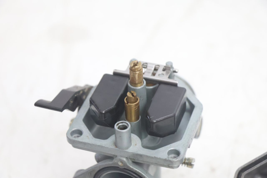 photo de CARBURATEUR APOLLO RFZ 125 - Zoom composants