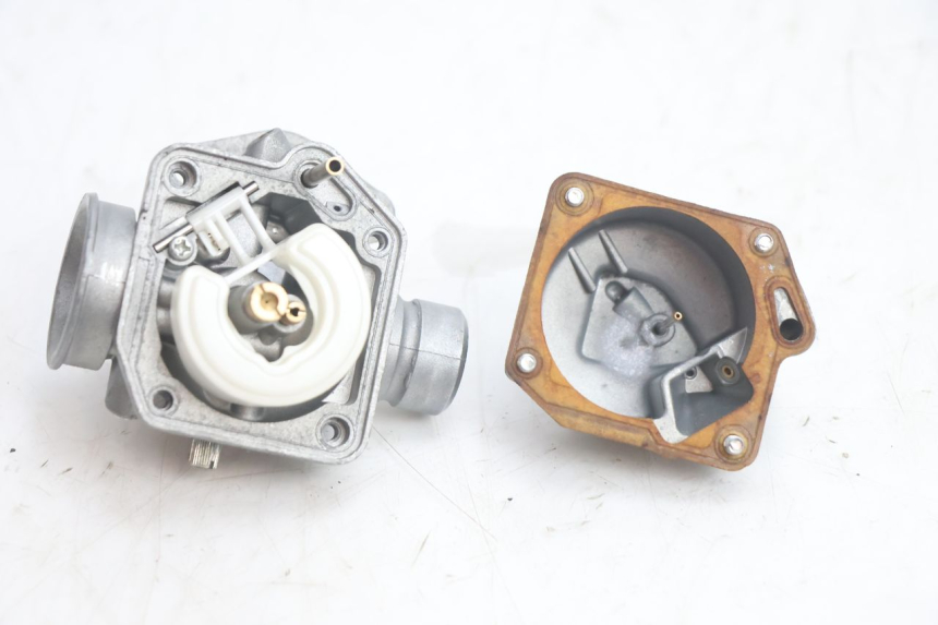 photo de CARBURATEUR TNT MOTOR ROMA 10' 2T 50 (2011 - 2018) - État de surface