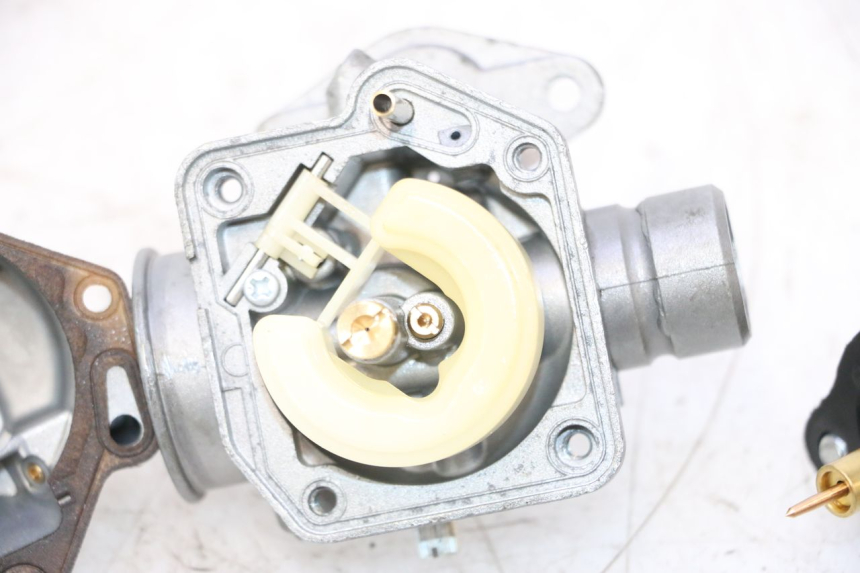 photo de CARBURATEUR TNT MOTOR ROMA 12' 2T 50 (2007 - 2018) - Vue rapprochée
