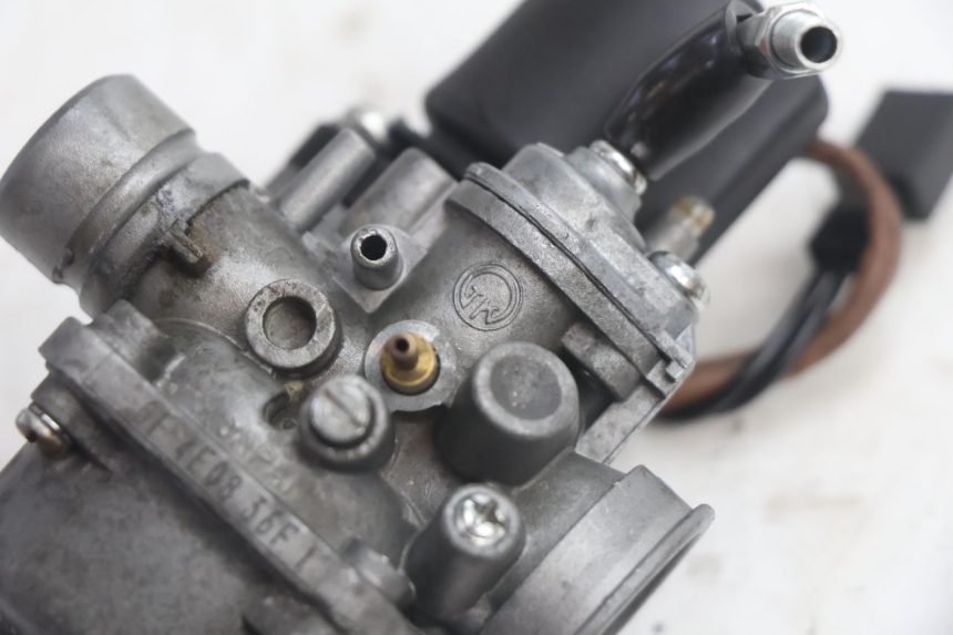 photo de CARBURATEUR TNT MOTOR ROMA 12' 2T 50 (2007 - 2018) - Gros plan technique