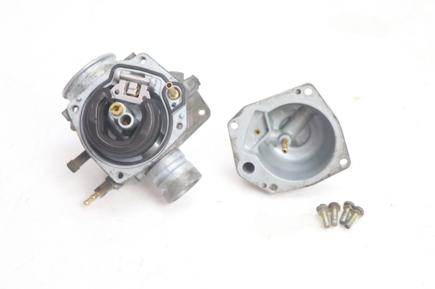 photo de CARBURATEUR KEEWAY RY6 2T 50 (2011 - 2019) - État de surface