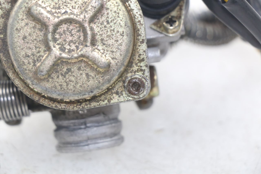 photo de CARBURATEUR DAELIM S4 50 (2010 - 2015) - Points de fixation