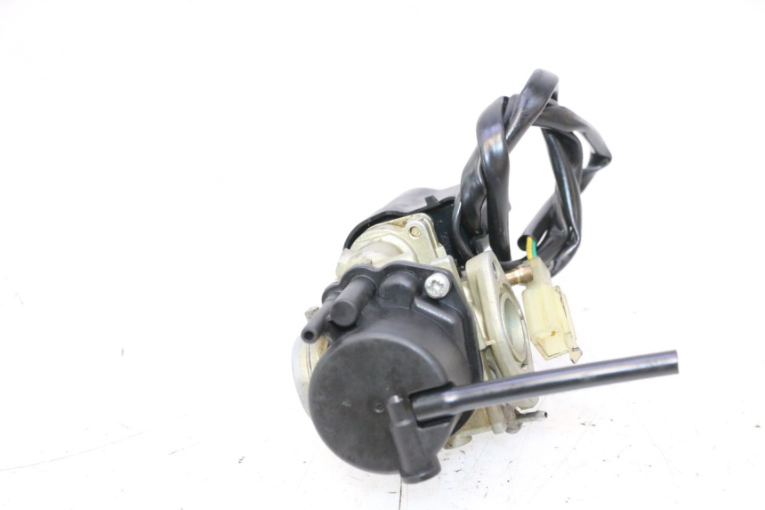 photo de CARBURATEUR PEUGEOT SPEEDFIGHT LC 50 (1996 - 2002) - Gros plan technique