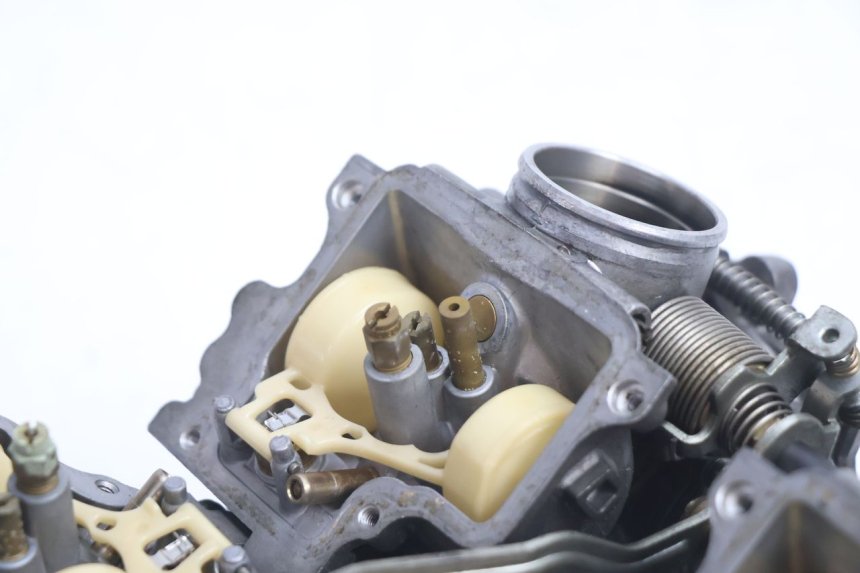 photo de CARBURATEUR HONDA ST PAN EUROPEAN 1100 (1990 - 2002) - Inspection visuelle