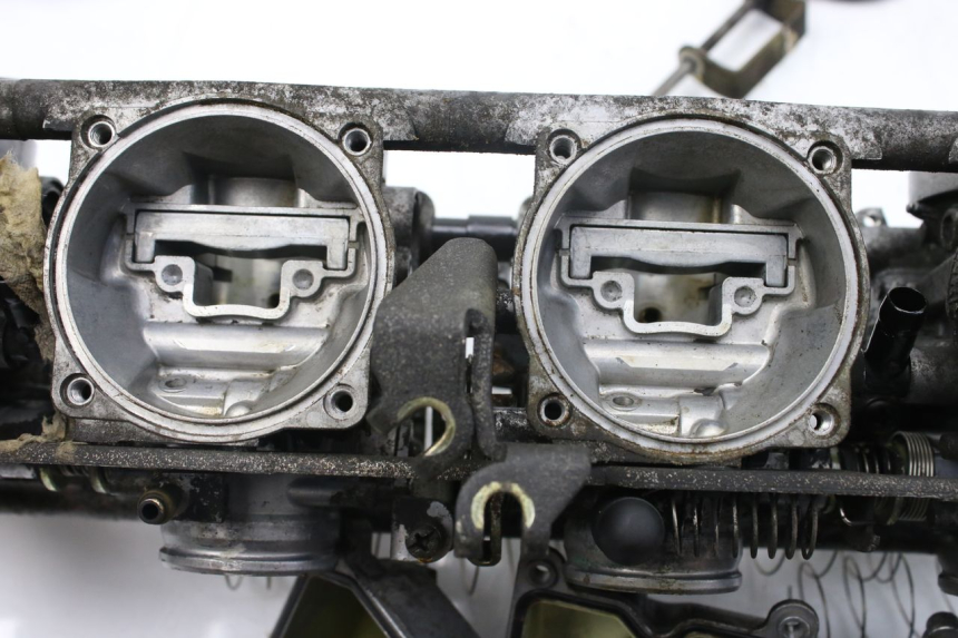 photo de CARBURATEUR SUZUKI GSF S BANDIT 600 (2000 - 2004)