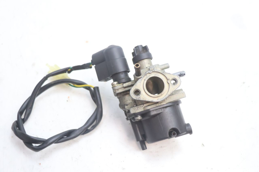 photo de CARBURATEUR PEUGEOT TKR TREKKER FURIOUS 50 (2005 - 2014) - Autre angle de vue