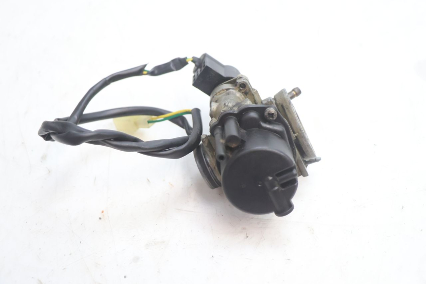 photo de CARBURATEUR PEUGEOT TKR TREKKER FURIOUS 50 (2005 - 2014) - Points de fixation