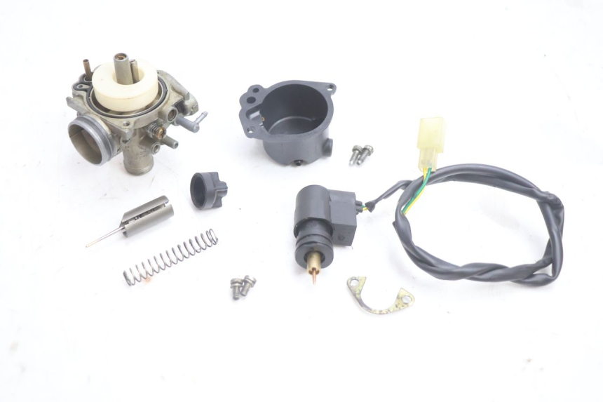 photo de CARBURATEUR PEUGEOT TKR TREKKER FURIOUS 50 (2005 - 2014) - État de surface