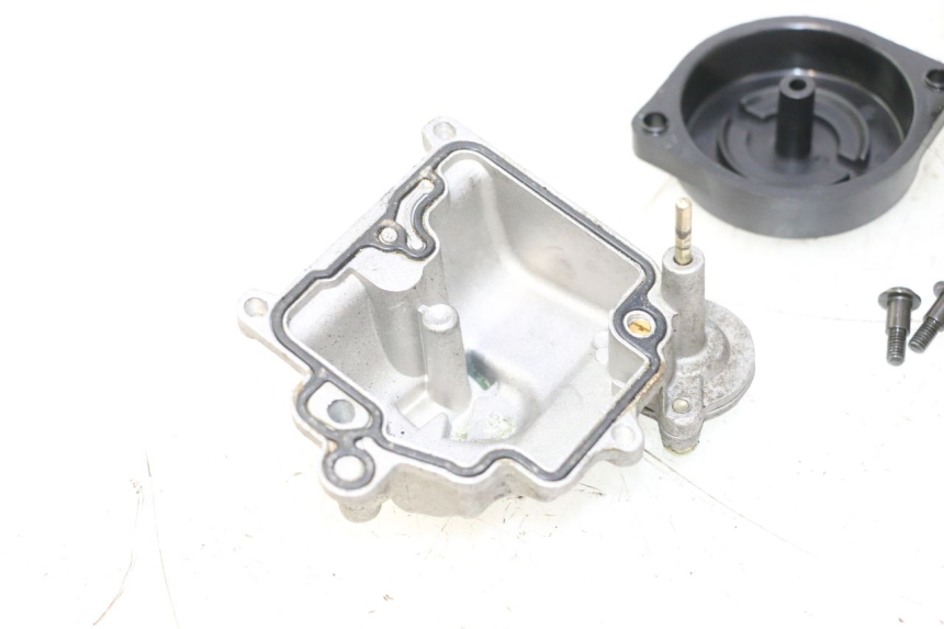 photo de CARBURATEUR BAOTIAN TRAVEL SPIRIT 50 (2010 - 2012) - Vue rapprochée