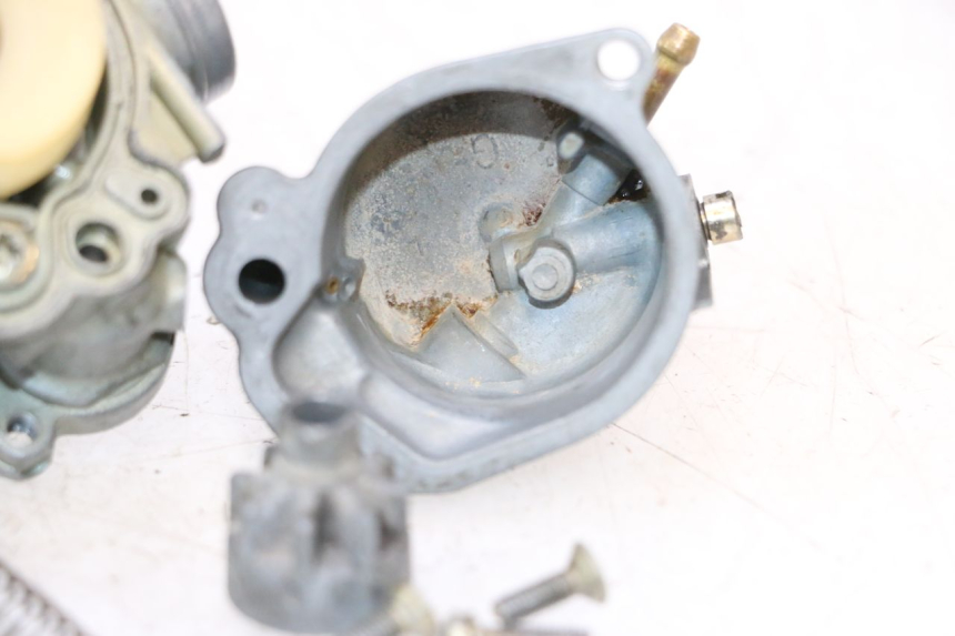 photo de CARBURATEUR PEUGEOT TREKKER TKR 50 (2005 - 2014) - Inspection visuelle