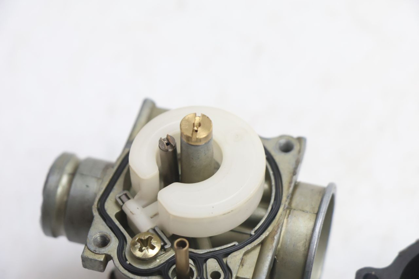 photo de CARBURATEUR PIAGGIO TYPHOON 50 (2000 - 2009) - État de surface