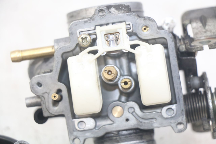 photo de CARBURATEUR SUZUKI UH BURGMAN 125 (2002 - 2006) - Focus structure
