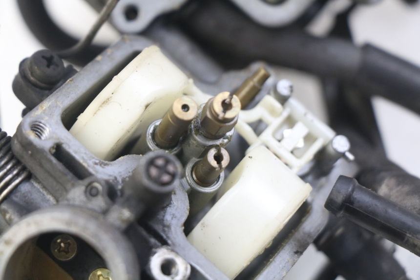 photo de CARBURATEUR HONDA VT C SHADOW 125 (1999 - 2007) - Angle alternatif