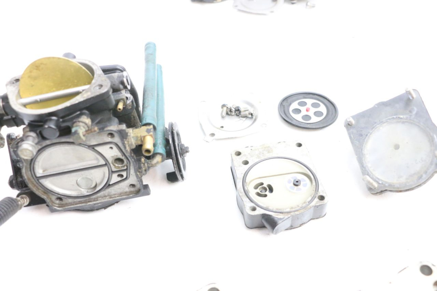 photo de CARBURATEUR YAMAHA WAVE RUNNER GP R 1200 (2000 - 2003) - Zoom état d’usage