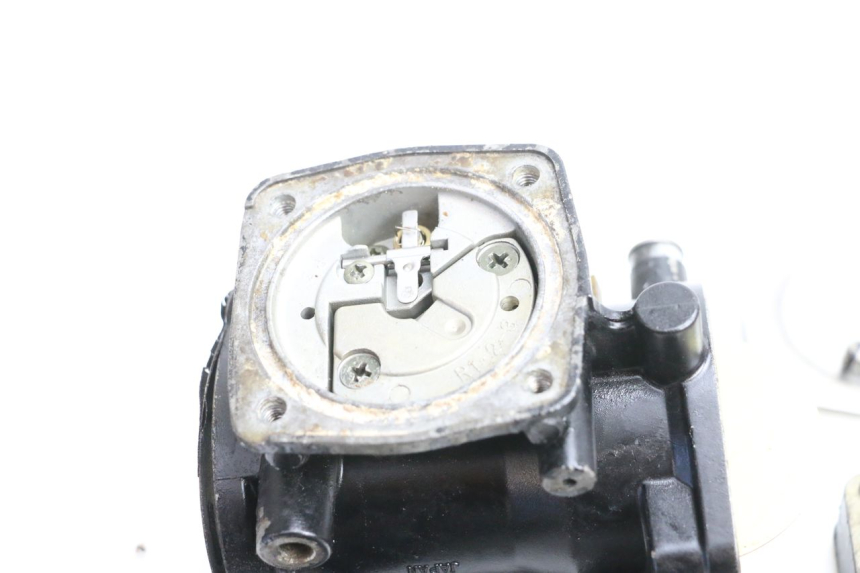 photo de CARBURATEUR YAMAHA WAVE RUNNER GP R 1200 (2000 - 2003) - Marquages et références