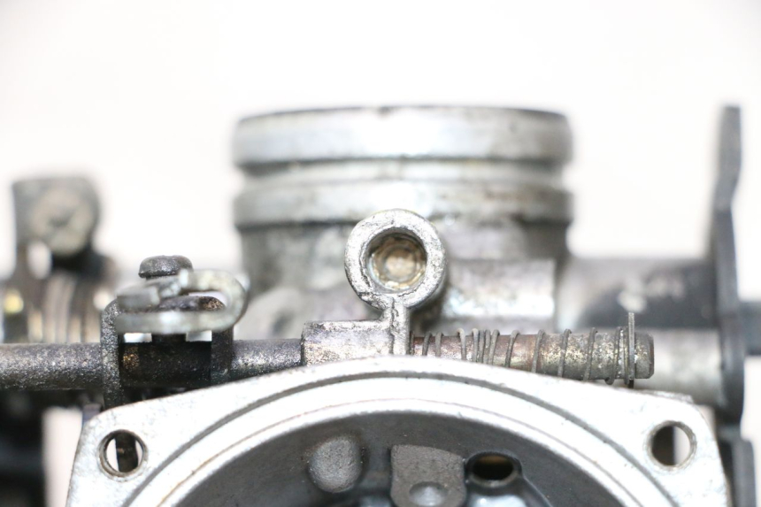 photo de CARBURATEUR YAMAHA XJR 1300 (1998 - 2002) - Vue rapprochée