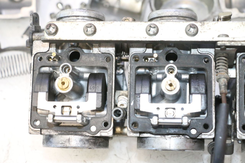 photo de CARBURATEUR YAMAHA XJR 1300 (1998 - 2002) - Points de fixation