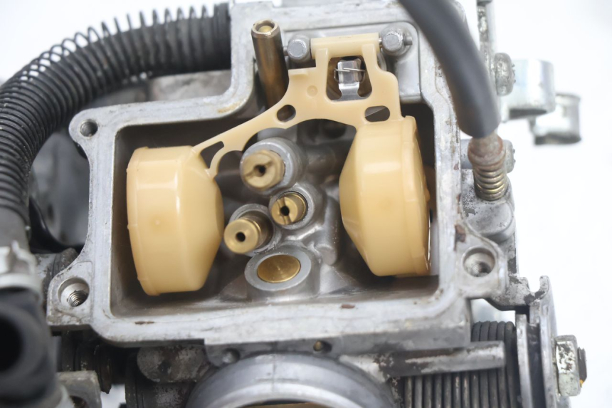 photo de CARBURATEUR HONDA XRV AFRICA TWIN 750 (1990 - 1992) - Zoom composants