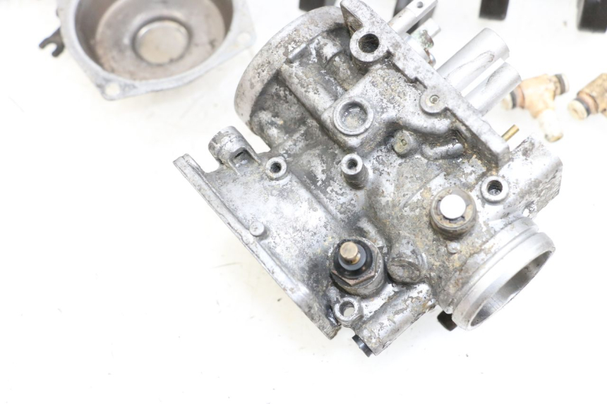 photo de CARBURATEUR YAMAHA XJ F 900 (1983 - 1994)