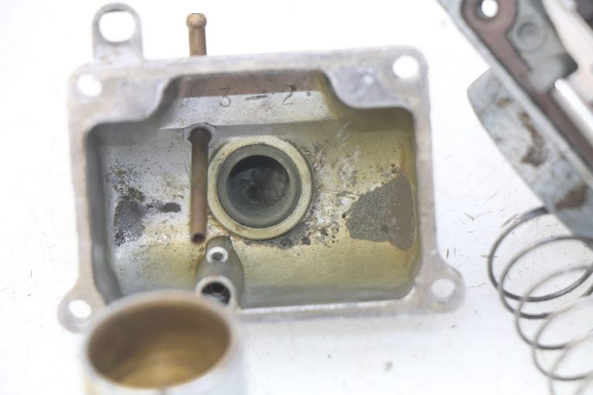 photo de CARBURATEUR YAMAHA YZ 80 (1982 - 1983)