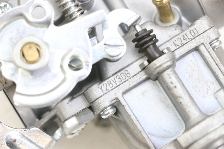 photo de CARBURATEUR YAMAHA YP MAJESTY 125 (2002 - 2006) - Points de fixation