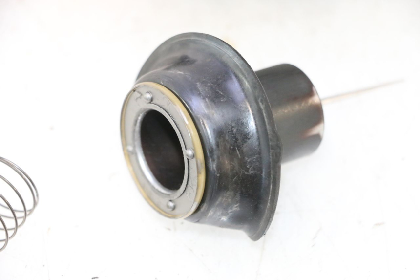 photo de CARBURATEUR YAMAHA YP MAJESTY 125 (2002 - 2006) - Photo complémentaire