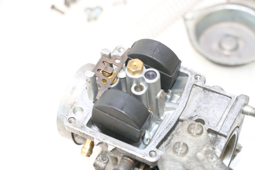 photo de CARBURATEUR YAMAHA YP MAJESTY 125 (2002 - 2006) - Zoom état d’usage