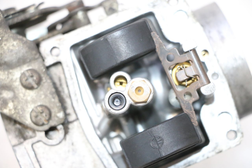 photo de CARBURATEUR YAMAHA YP MAJESTY 125 (2002 - 2006) - Vue d’ensemble