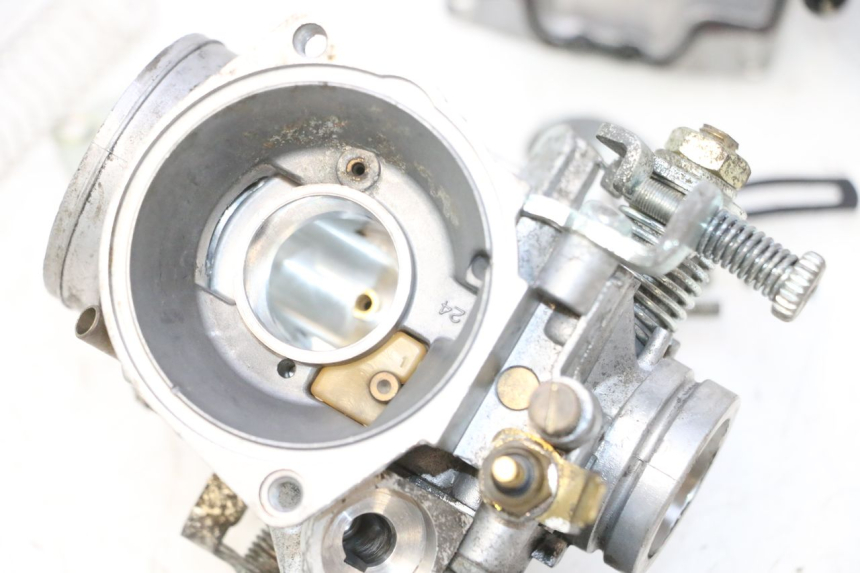 photo de CARBURATEUR YAMAHA YP MAJESTY 125 (1998 - 2001) - Détails caractéristiques