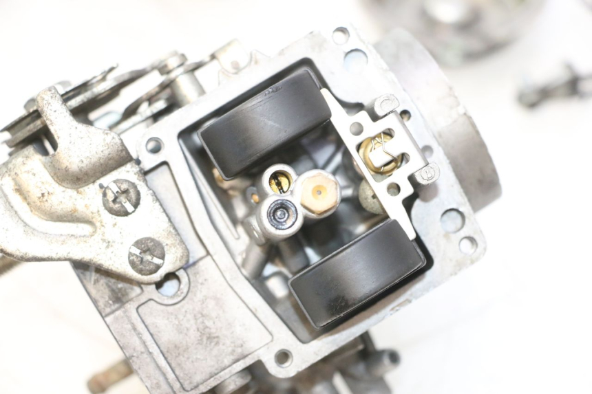 photo de CARBURATEUR YAMAHA YP MAJESTY 125 (2007 - 2010) - Photo complémentaire