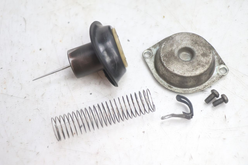 photo de CARBURATEUR YAMAHA YP MAJESTY 125 (2002 - 2006) - Zoom composants