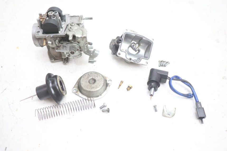photo de CARBURATEUR YAMAHA YP MAJESTY 125 (2002 - 2006) - Points de fixation