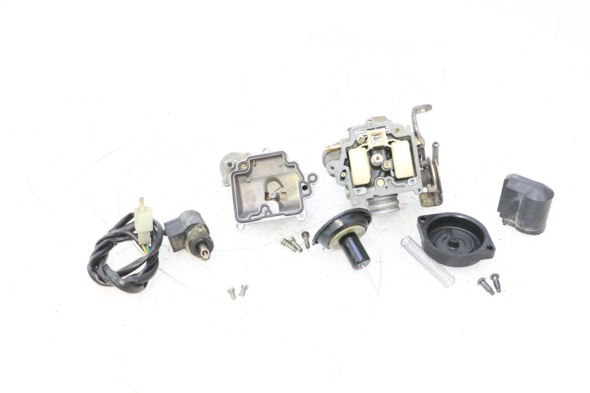 photo de CARBURATEUR YIYING YY50QT-6 50 - Détail de la pièce
