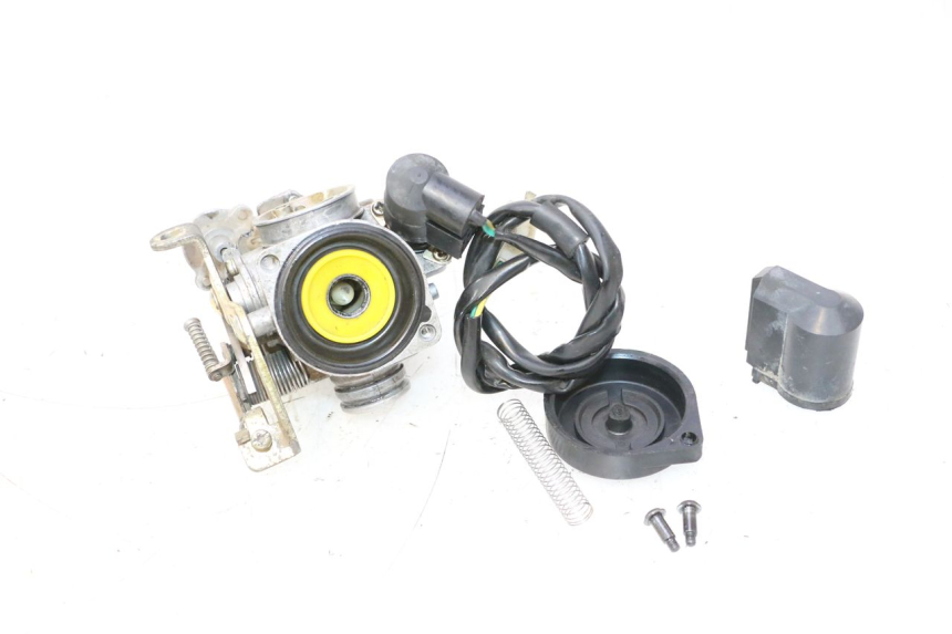 photo de CARBURATEUR YIYING YY50QT-6 50 - Vue rapprochée