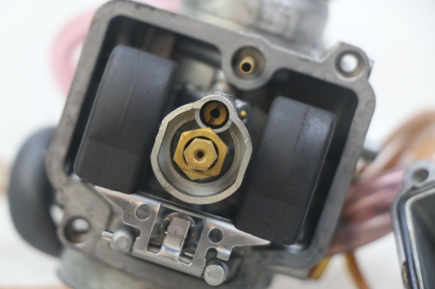 photo de CARBURATEUR YAMAHA YZ 85 (2019 - 2021) - Vue rapprochée