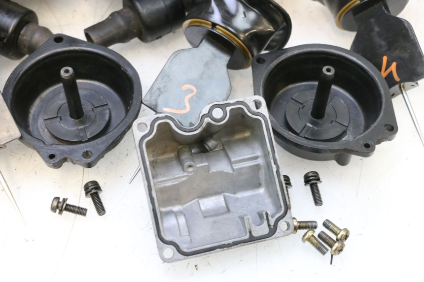 photo de CARBURATEUR YAMAHA YZF R GENESIS 750 (1993 - 1998) - Pièce contrôlée