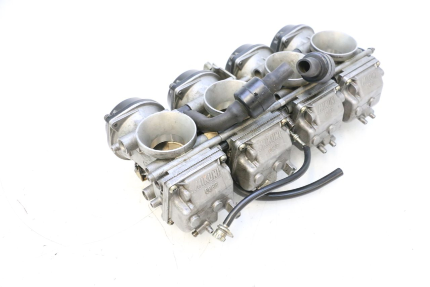 photo de CARBURATEUR YAMAHA YZF R GENESIS 750 (1993 - 1998) - Gros plan technique