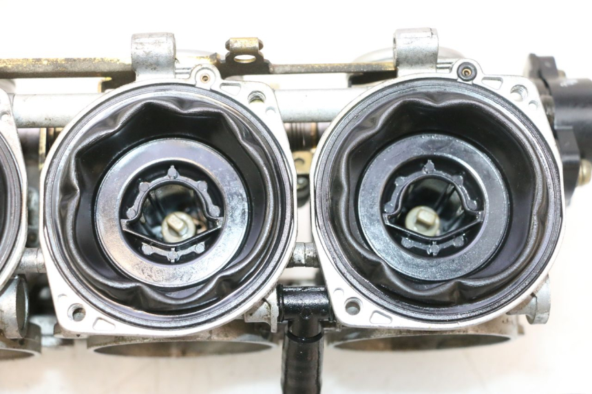 photo de CARBURATEUR KAWASAKI ZX-6R ZX6R 600 (2000 - 2002) - Aperçu profil