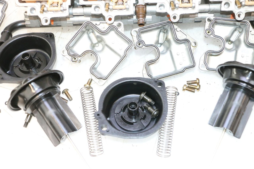 photo de CARBURATEUR KAWASAKI ZX-6R ZX6R 600 (2000 - 2002) - Vue rapprochée