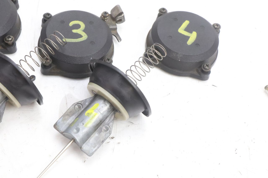 photo de CARBURATEUR KAWASAKI ZZR 600 (1995 - 2004) - Aperçu profil