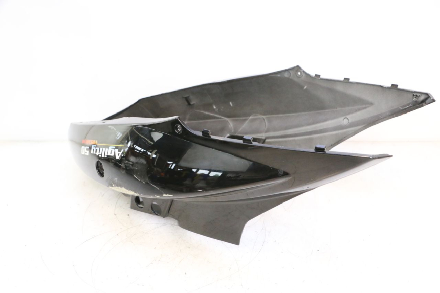photo de CARENAGE ARRIERE KYMCO AGILITY 4T 10" 50 (2005 - 2018) - Gros plan technique