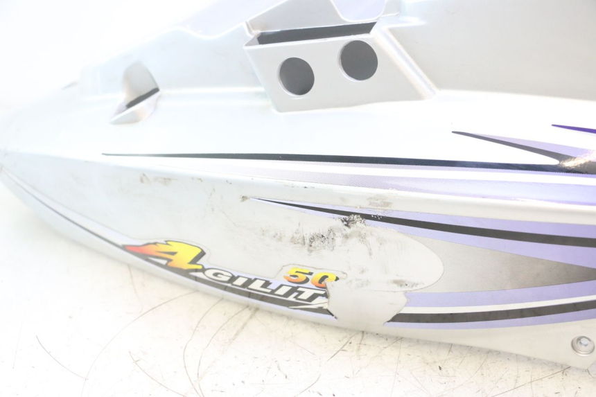 photo de CARENAGE ARRIERE KYMCO AGILITY 4T 50 (2005 - 2018) - Vue rapprochée