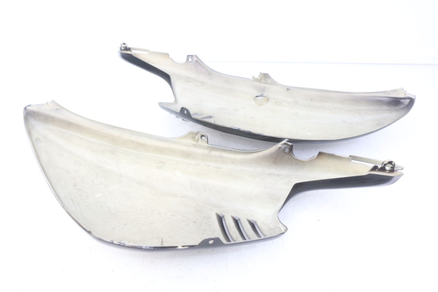 photo de CARENAGE ARRIERE MBK BOOSTER NEXT GENERATION 50 (2004 - 2007)