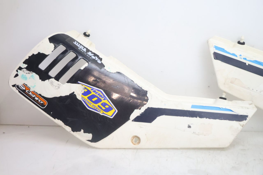photo de CARENAGE ARRIERE SUZUKI DR S 600 (1985 - 1989) - Détail de la pièce