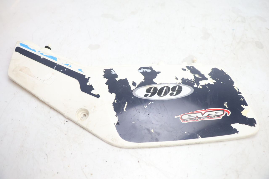 photo de CARENAGE ARRIERE SUZUKI DR S 600 (1985 - 1989) - Vue d’ensemble
