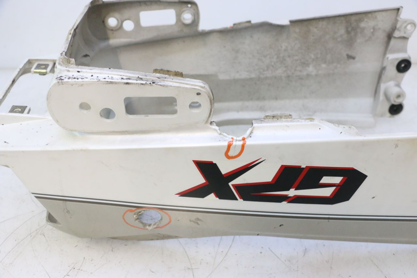 photo de CARENAGE ARRIERE KAWASAKI GPX F ZX750F 750 (1986 - 1990) - Détail de la pièce