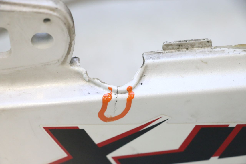 photo de CARENAGE ARRIERE KAWASAKI GPX F ZX750F 750 (1986 - 1990) - Zoom état d’usage