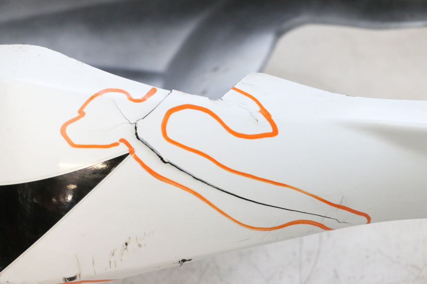 photo de CARENAGE ARRIERE SUZUKI GSXR GSX-R 1000 (2003 - 2004) - Gros plan technique