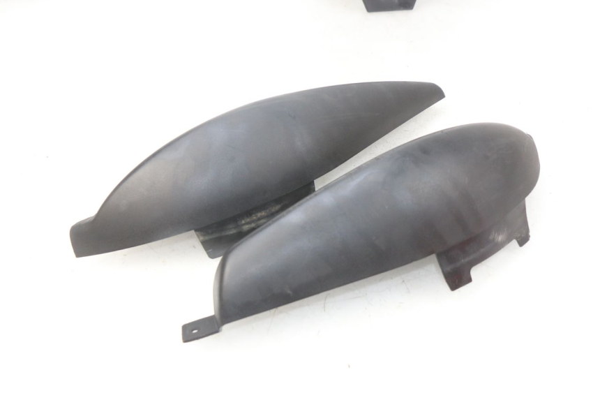 photo de CARENAGE ARRIERE PEUGEOT LUDIX 50 (2008 - 2017) - Points de fixation